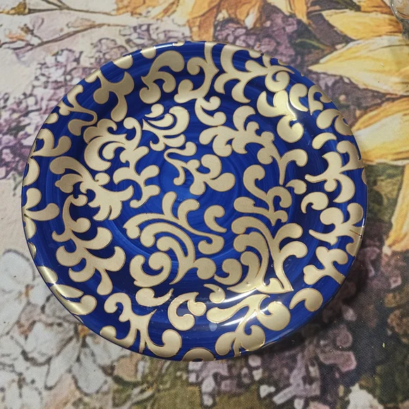 Elegant Blue and Gold Decorative Plate - Picture 3 of 4